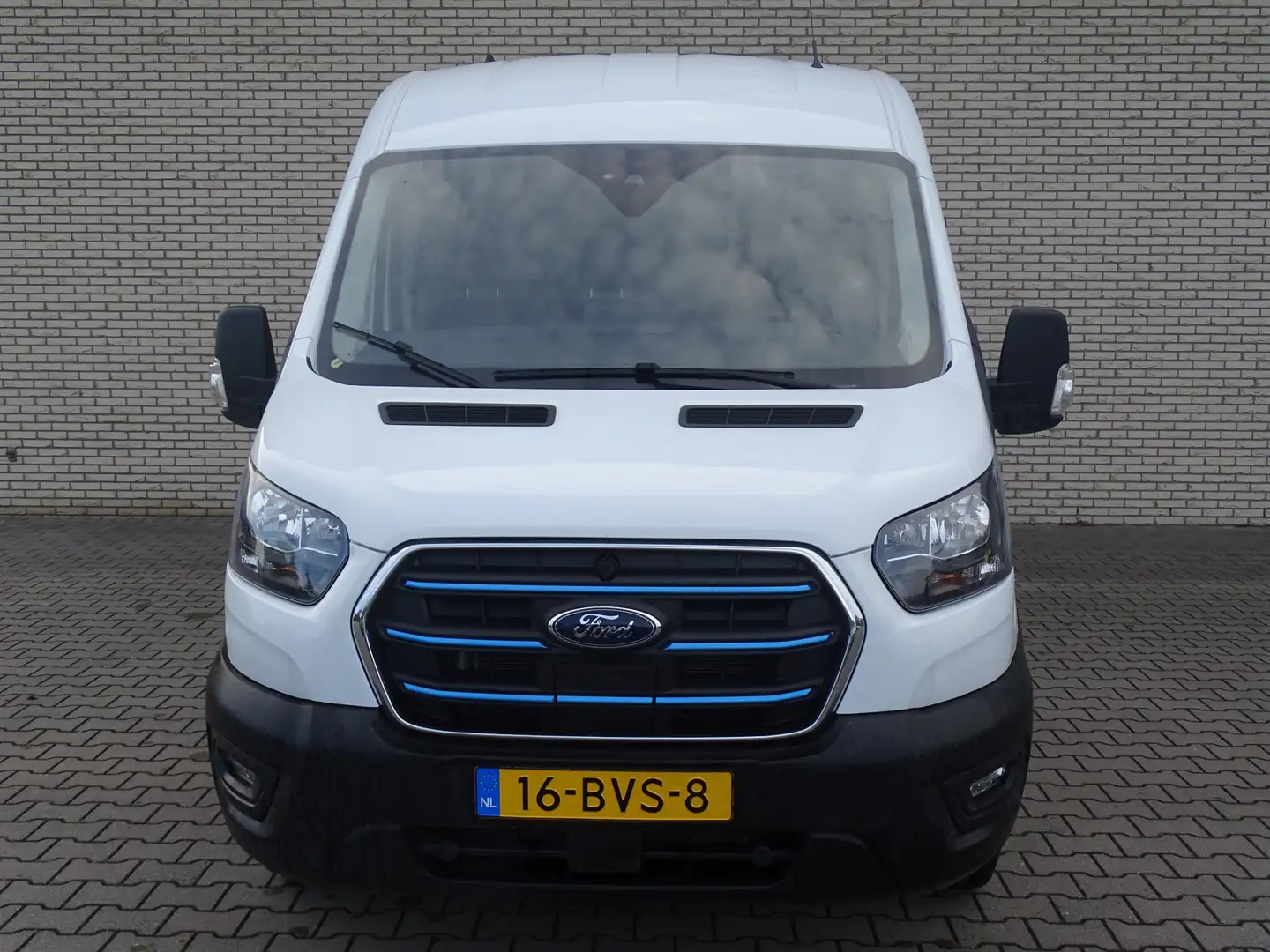 Ford E-Transit 425 L2H2 Trend 68 kWh laadvloer hout / pass. airba - 2