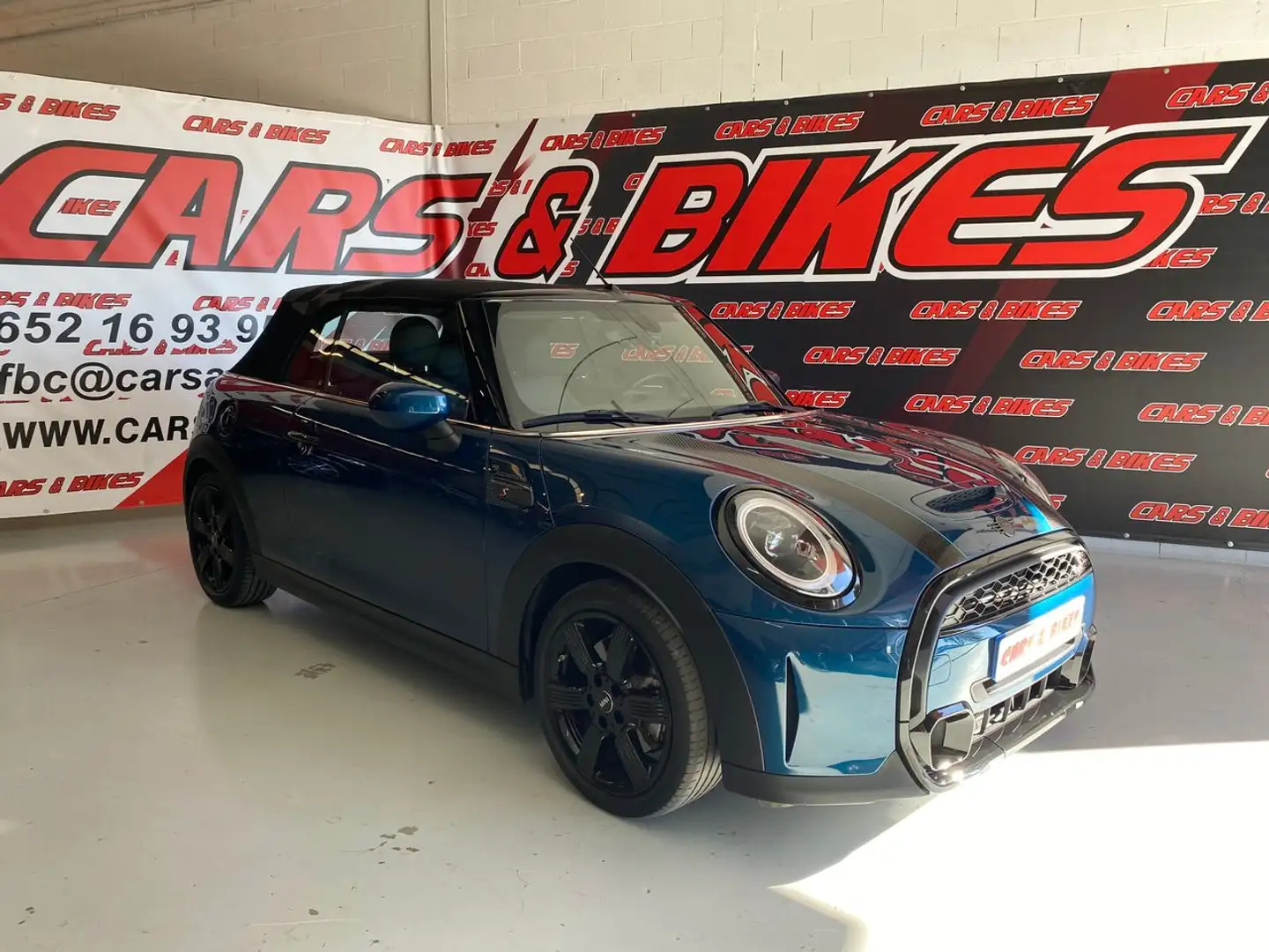 MINI Cooper S CABRIO Blau - 1