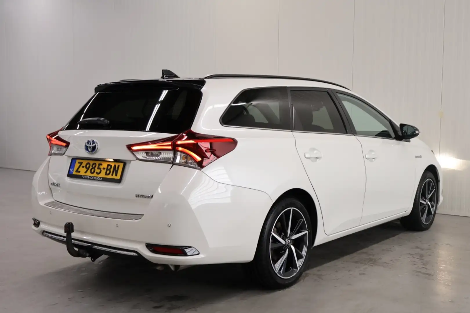 Toyota Auris Touring Sports 1.8 Hybrid Dynamic Ultimate | Trekh Blanco - 2