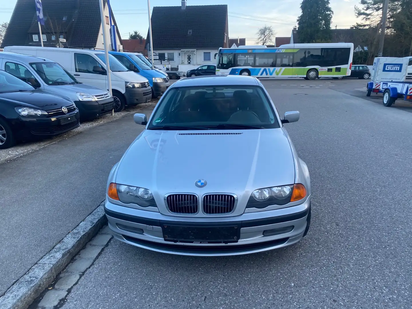 BMW 323 323i Срібний - 1