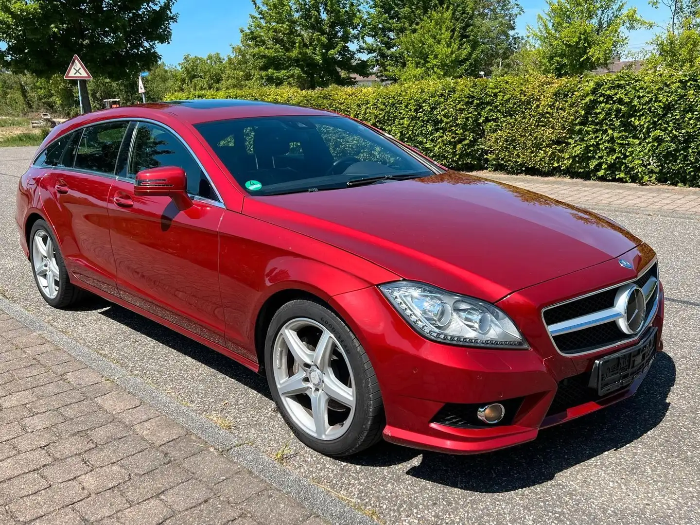Mercedes-Benz CLS Shooting Brake W218  CLS 350 CDI BE AMG Paket Roşu - 2