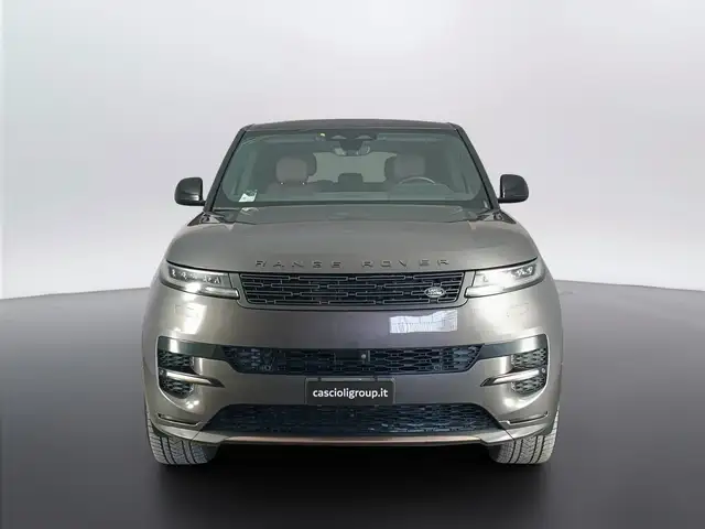 Land Rover Range Rover Sport view 2