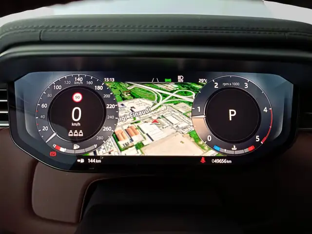 Land Rover Range Rover Sport view 12