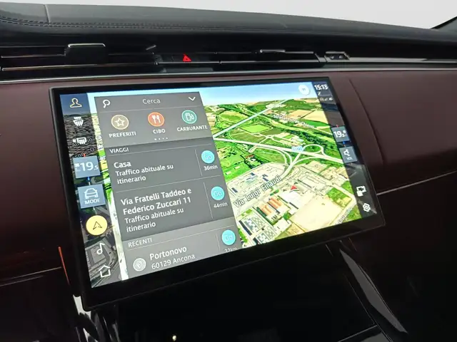 Land Rover Range Rover Sport view 13