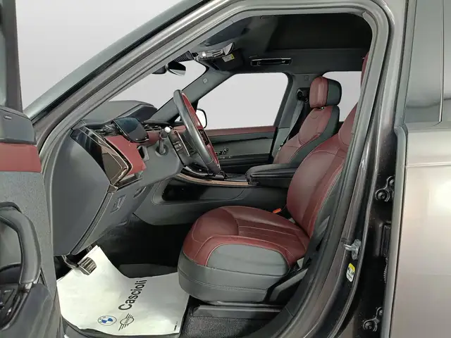 Land Rover Range Rover Sport view 8