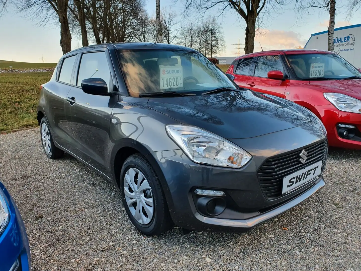 Suzuki Swift 1.2 Club Allgrip 4x4 Grau - 1