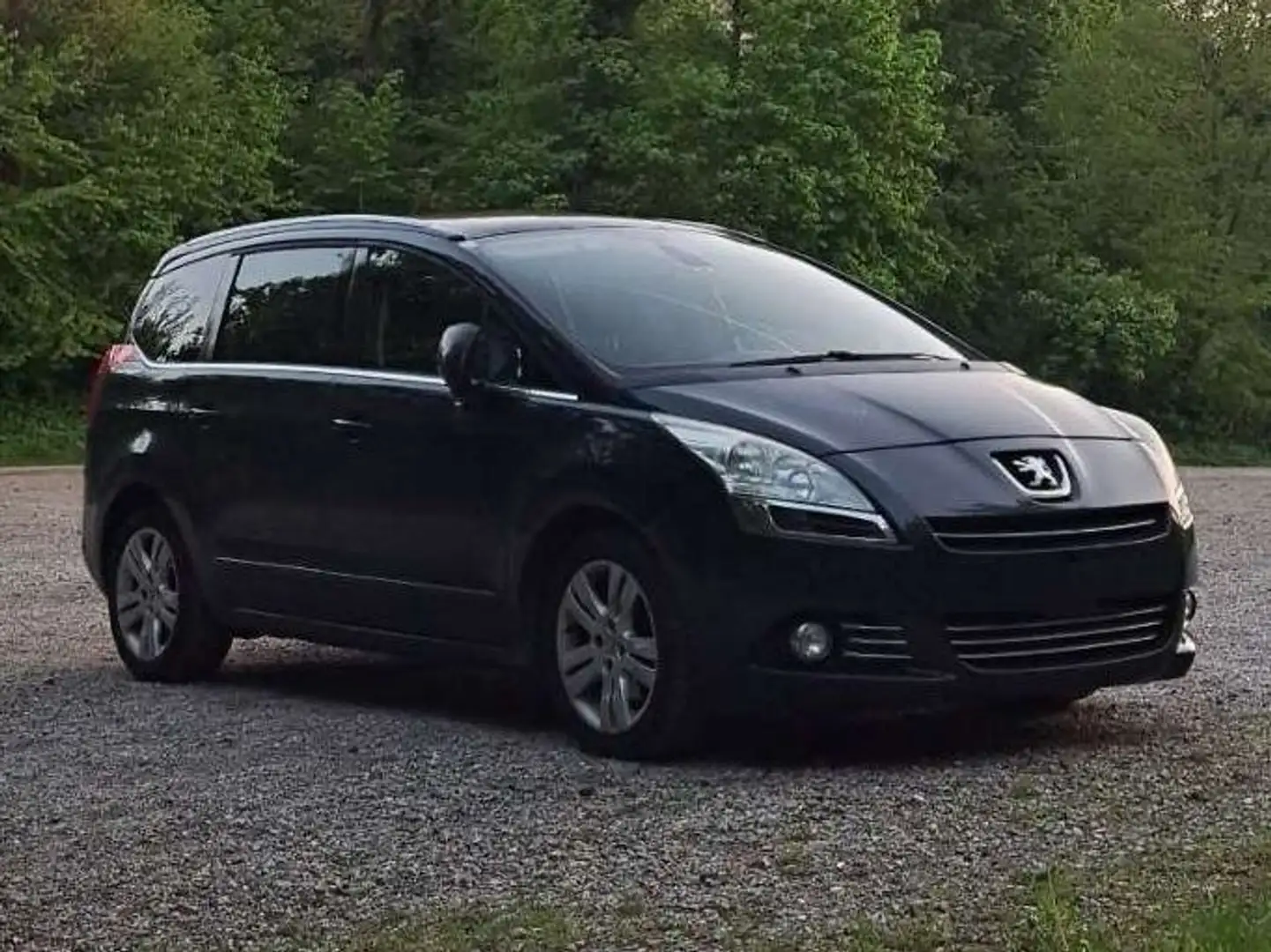 Peugeot 5008 5008 / 2.0 BlueHDI 150 Allure Blau - 1