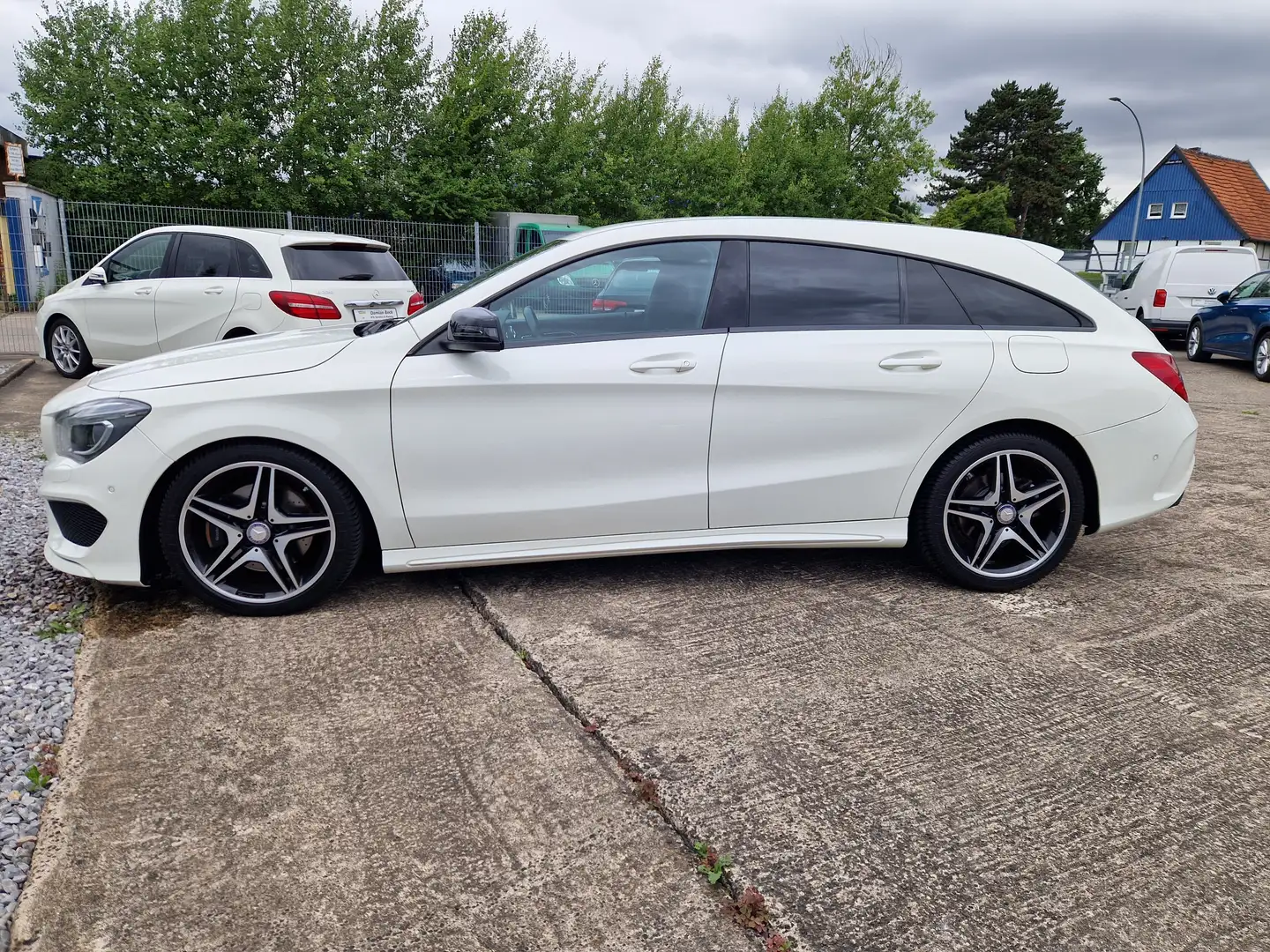 Mercedes-Benz CLA 220 CLA 220 CDI Shooting Brake Fehér - 2