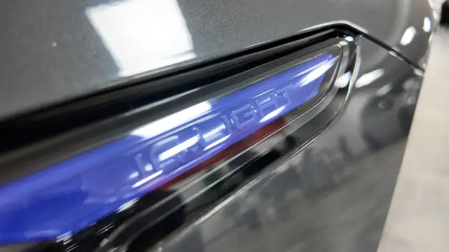 Volkswagen Golf view 12