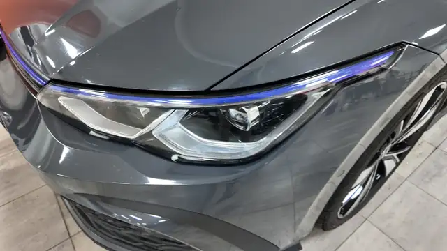 Volkswagen Golf view 11