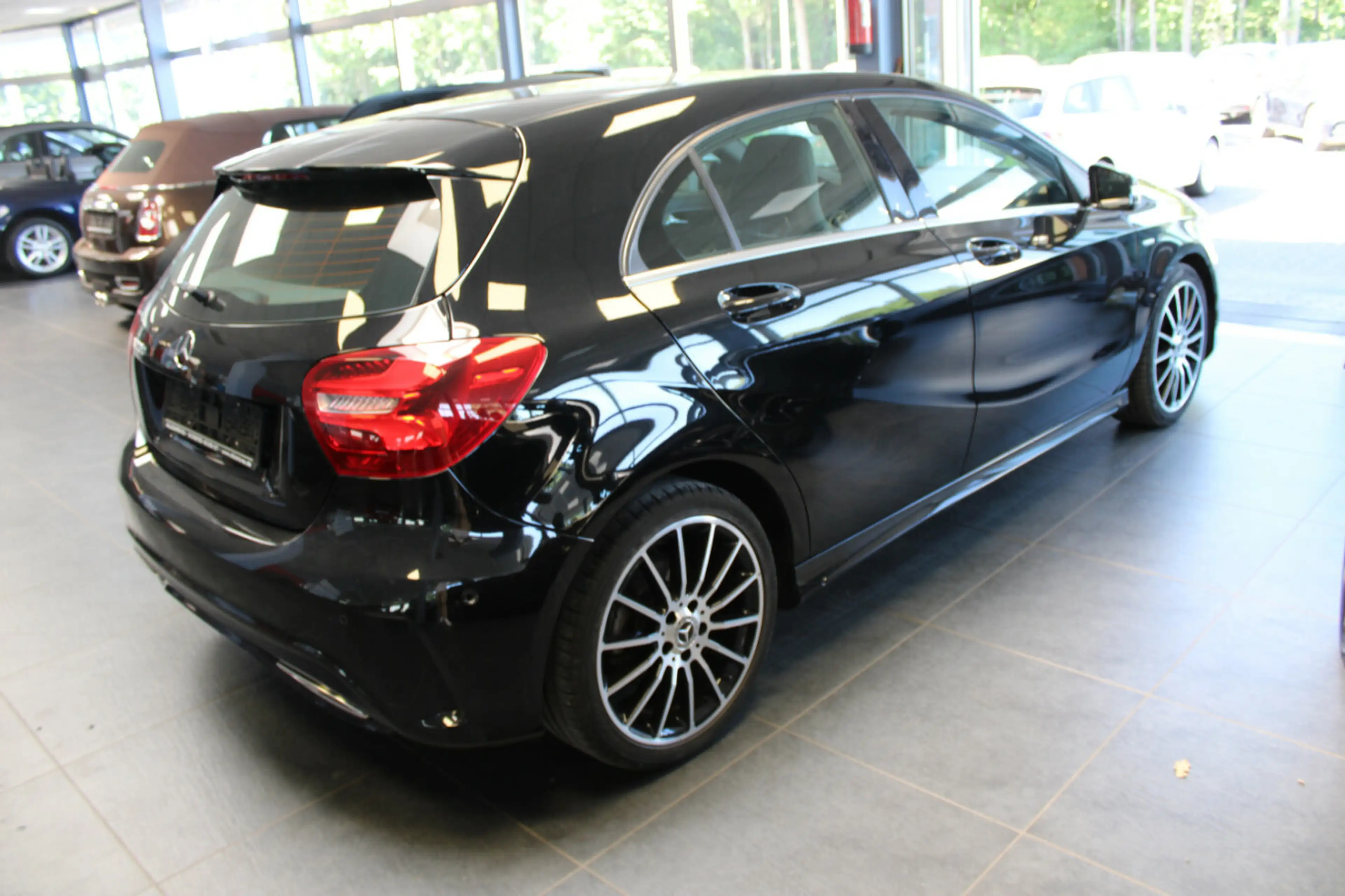 Mercedes-Benz A 180 d 7G-DCT Peak Edition AMG — photo 7