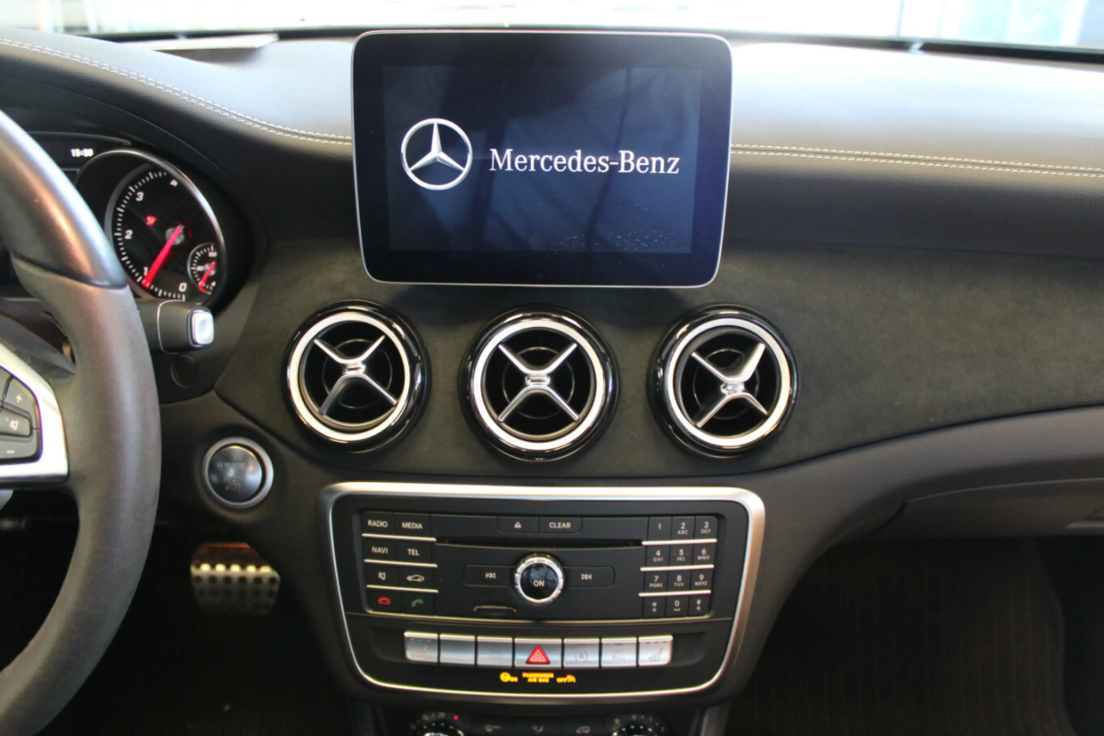Mercedes-Benz A 180 d 7G-DCT Peak Edition AMG — photo 11