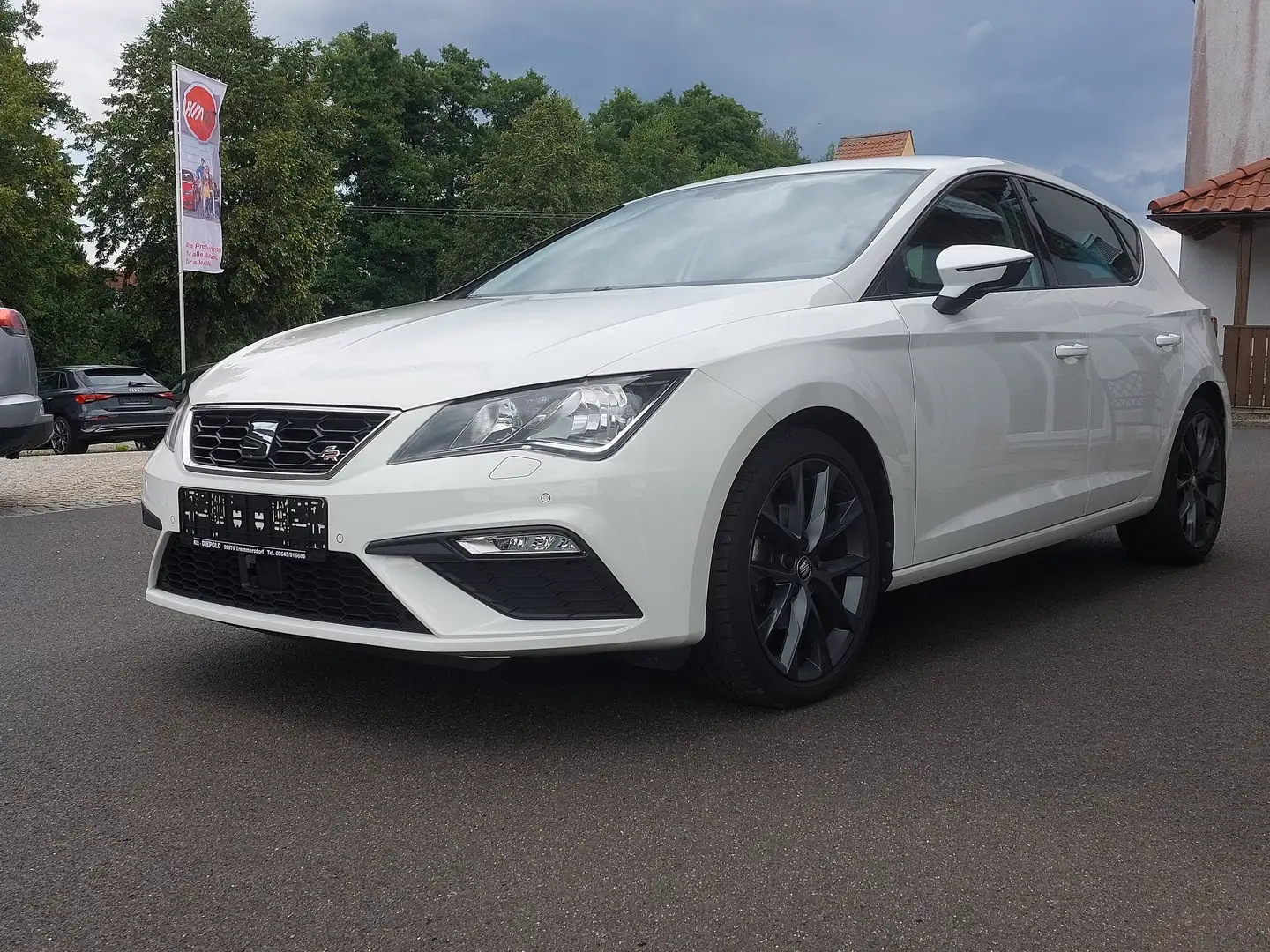 SEAT Leon 1.5 TSI ACT OPF FR Weiß - 2