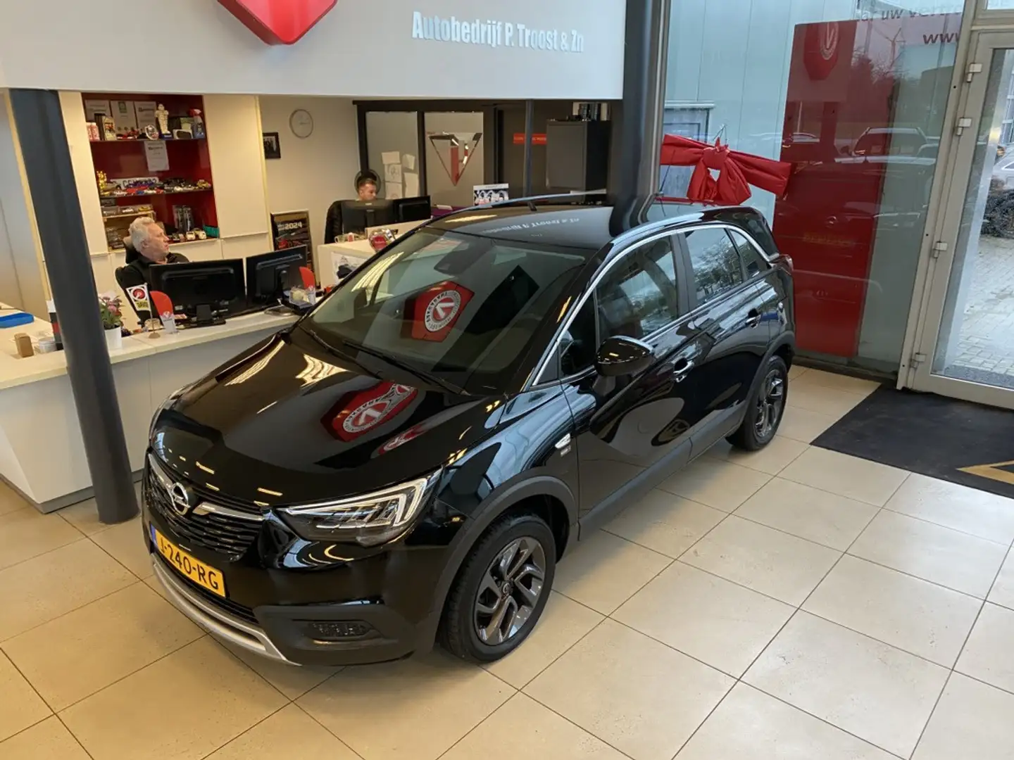 Opel Crossland X 1.2 Turbo Edition 2020, Zwart - 2