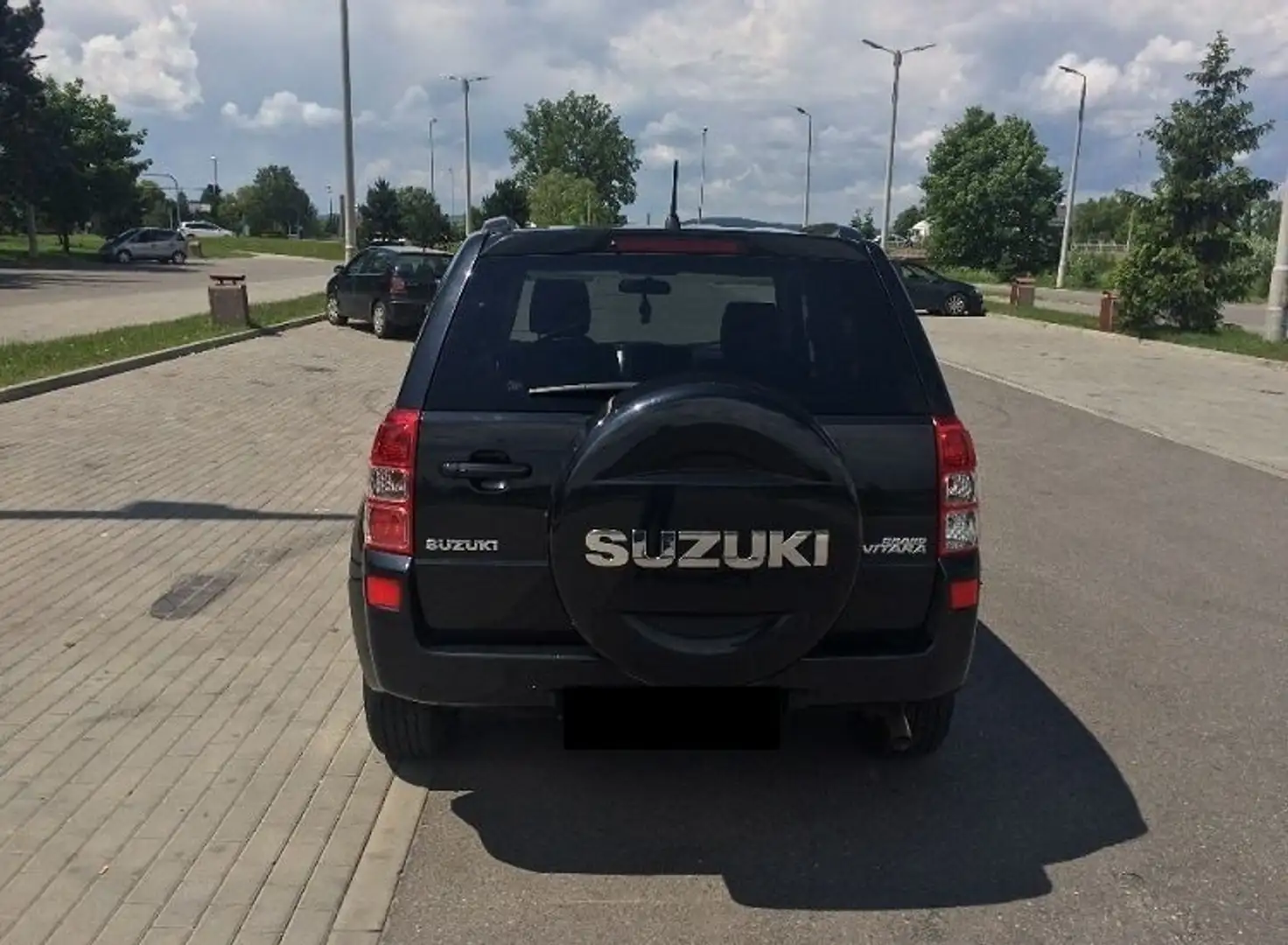 Suzuki Grand Vitara 1.9 DDiS Comfort DPF Чорний - 2
