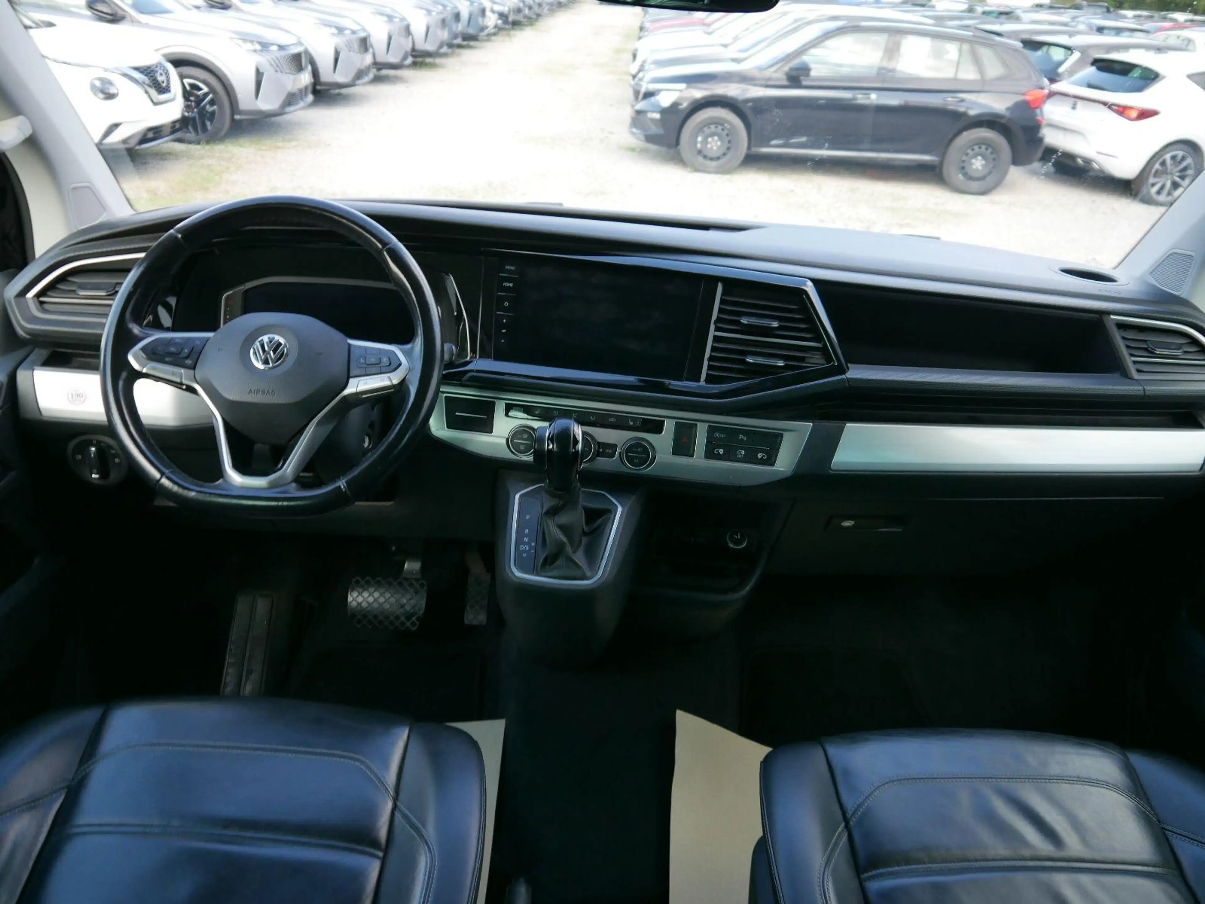 Volkswagen T6.1 Multivan 2.0 TDI Comfortline DSG 7-SITZER*AHK*PDC*NAVI*SMAR — photo 12