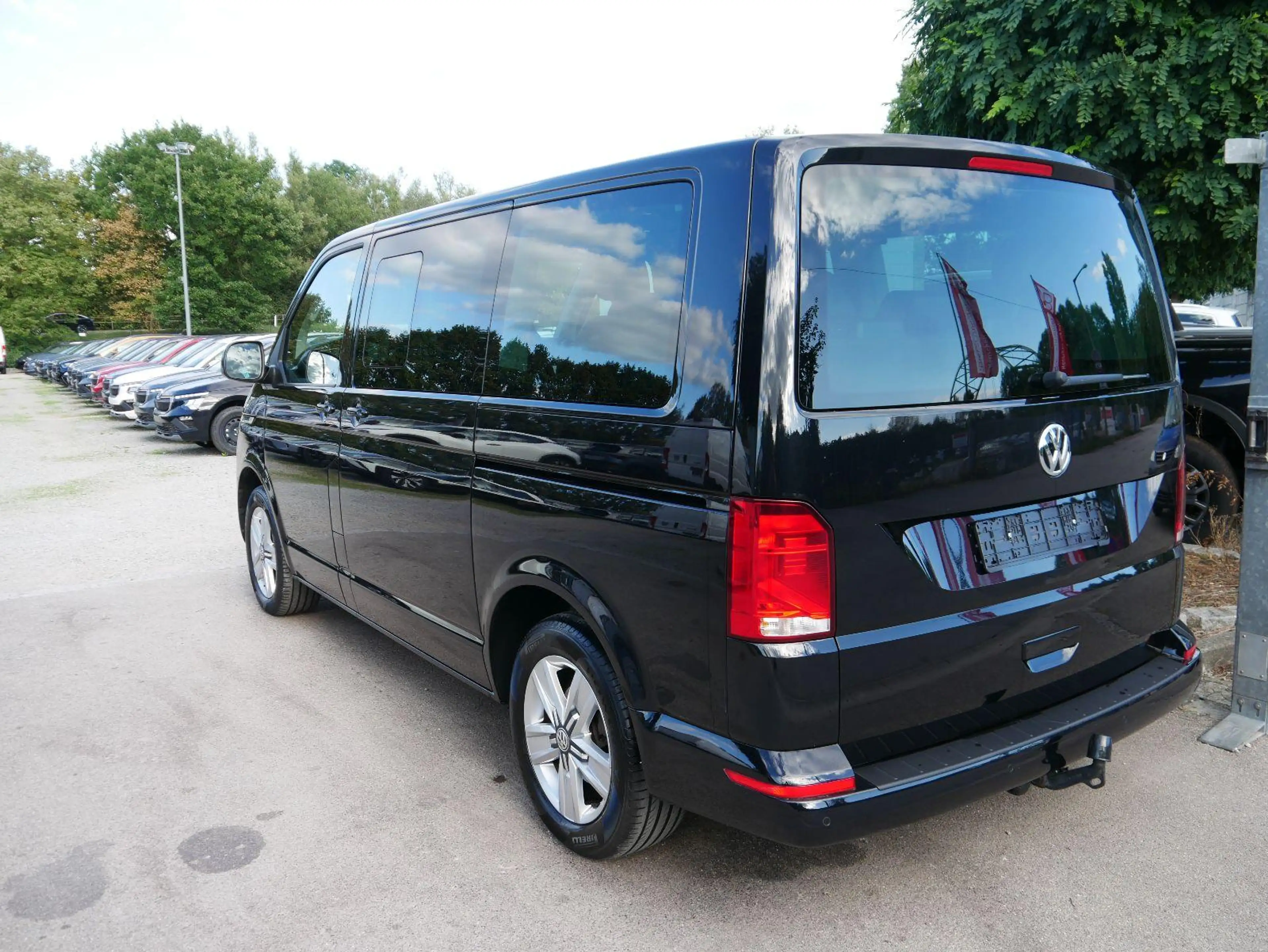Volkswagen T6.1 Multivan 2.0 TDI Comfortline DSG 7-SITZER*AHK*PDC*NAVI*SMAR — photo 7