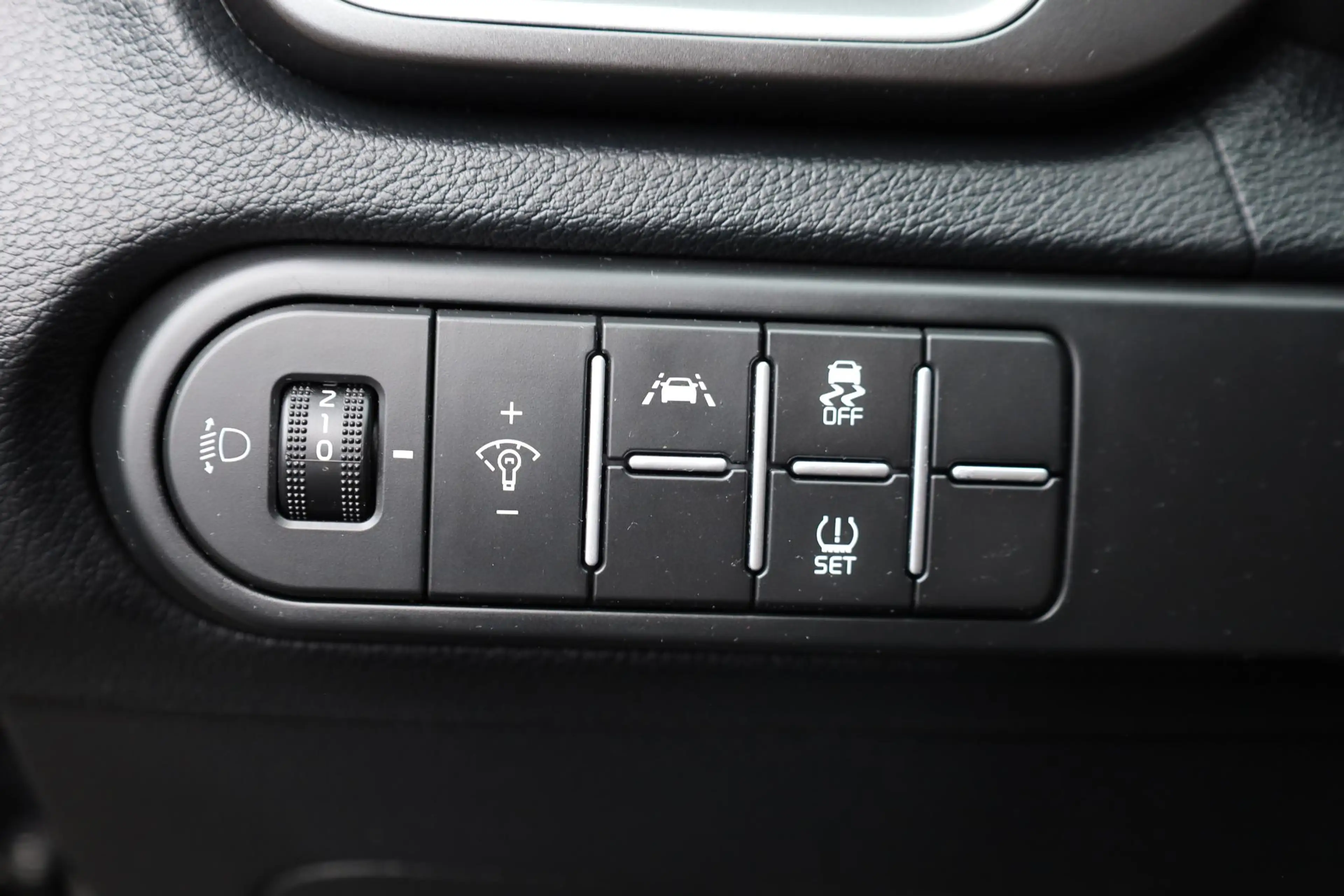 Kia XCeed 1.5 T-GDI MHEV DynamicLine STUUR/STOELVERW. CAMERA — photo 21