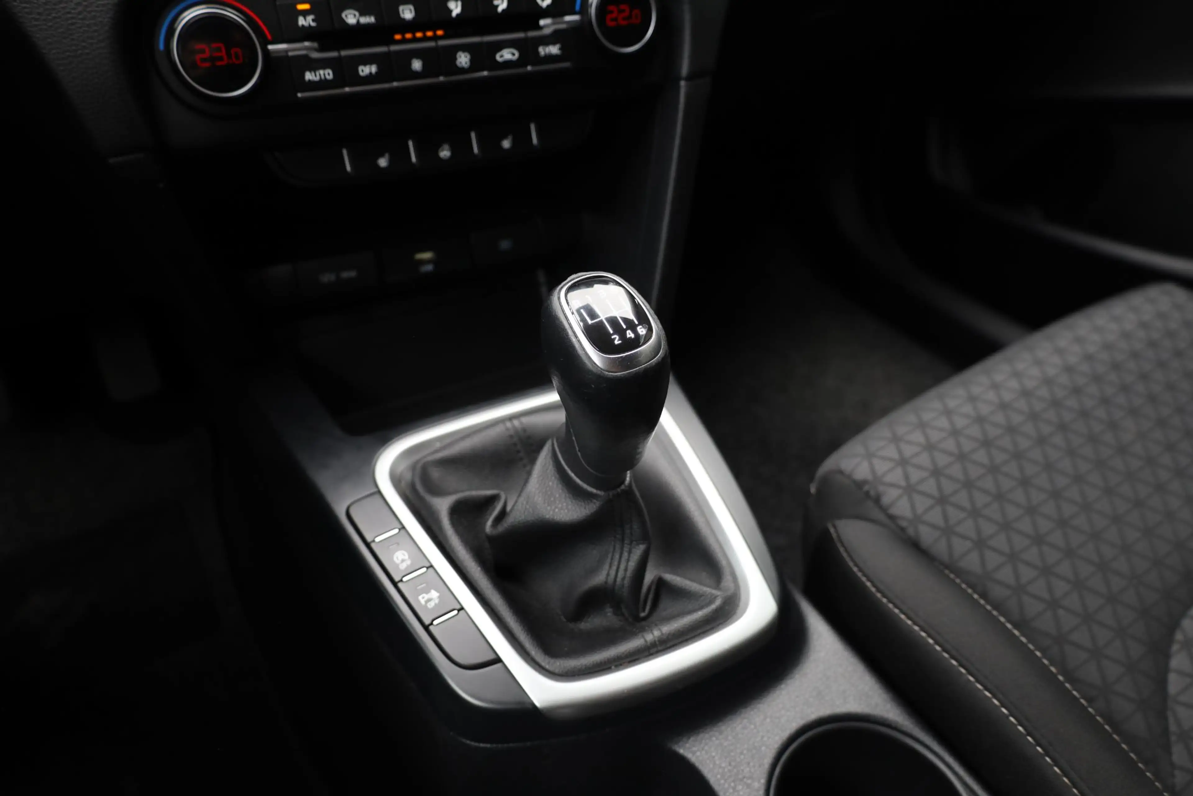 Kia XCeed 1.5 T-GDI MHEV DynamicLine STUUR/STOELVERW. CAMERA — photo 19
