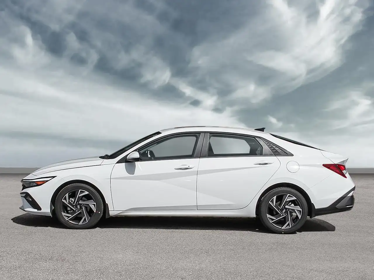 Hyundai ELANTRA снимка Hyundai ELANTRA