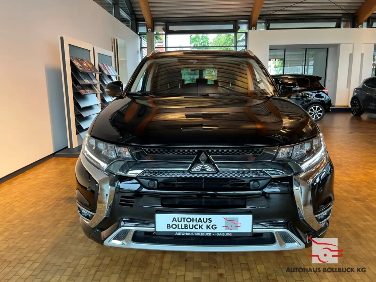 Mitsubishi Outlander Plus 4WD Plug-in Hybrid EU6d-T PHEV 2.4 PLUS FA-P Schwarz - 2