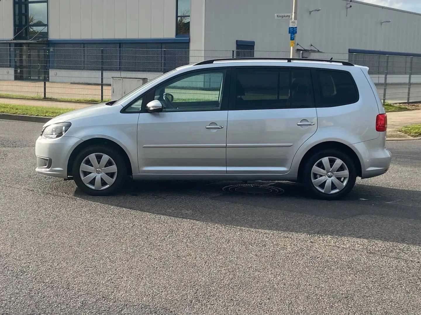 Volkswagen Touran Comfortline*1.Hand*Klima*Tempo* Silber - 2