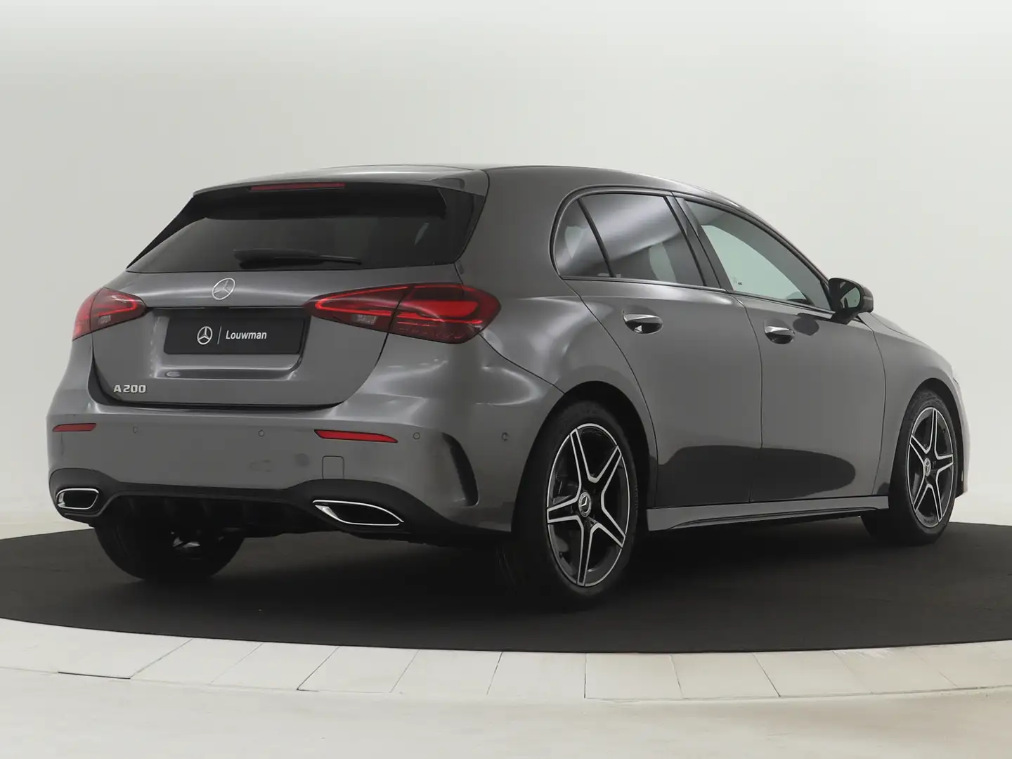 Mercedes-Benz A 200 AMG Line | Nightpakket | Parkeerpakket met 360°-ca Grijs - 2