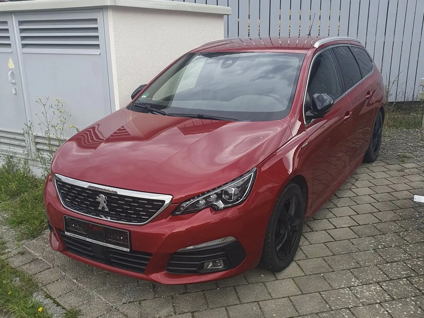 Peugeot 308 Allure mit Ahk Rot - 1