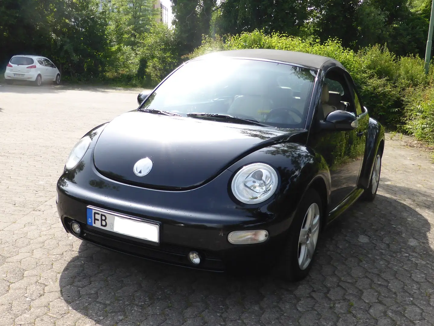 Volkswagen New Beetle New Beetle Cabriolet 2.0 Noir - 2