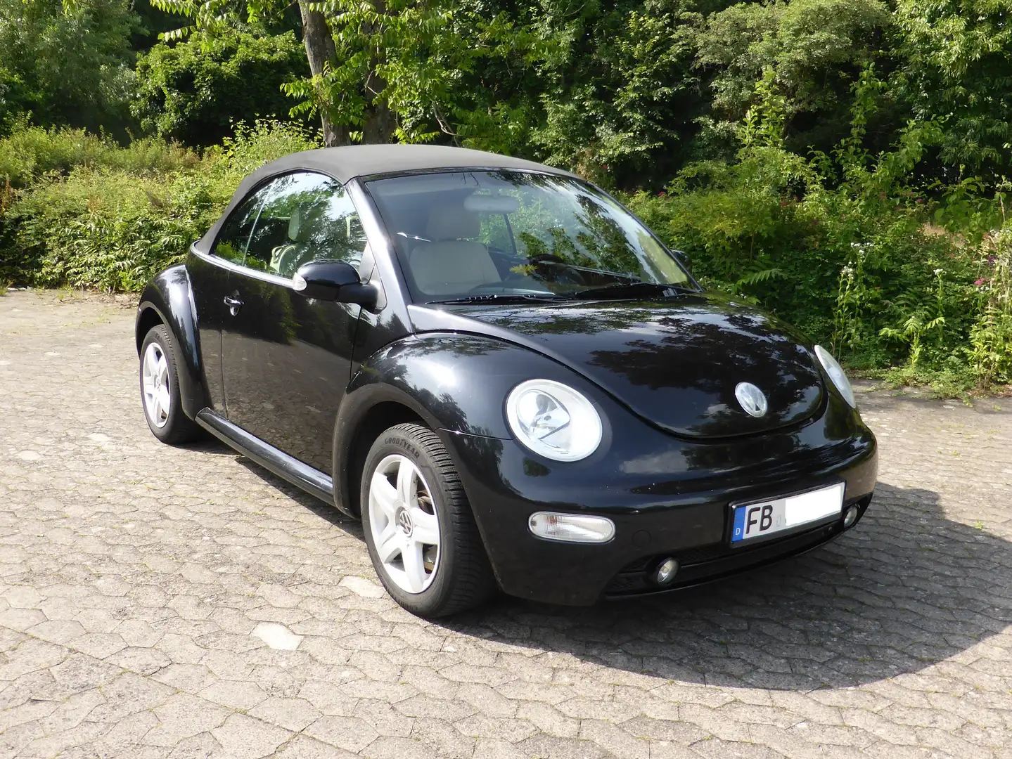 Volkswagen New Beetle New Beetle Cabriolet 2.0 Noir - 1