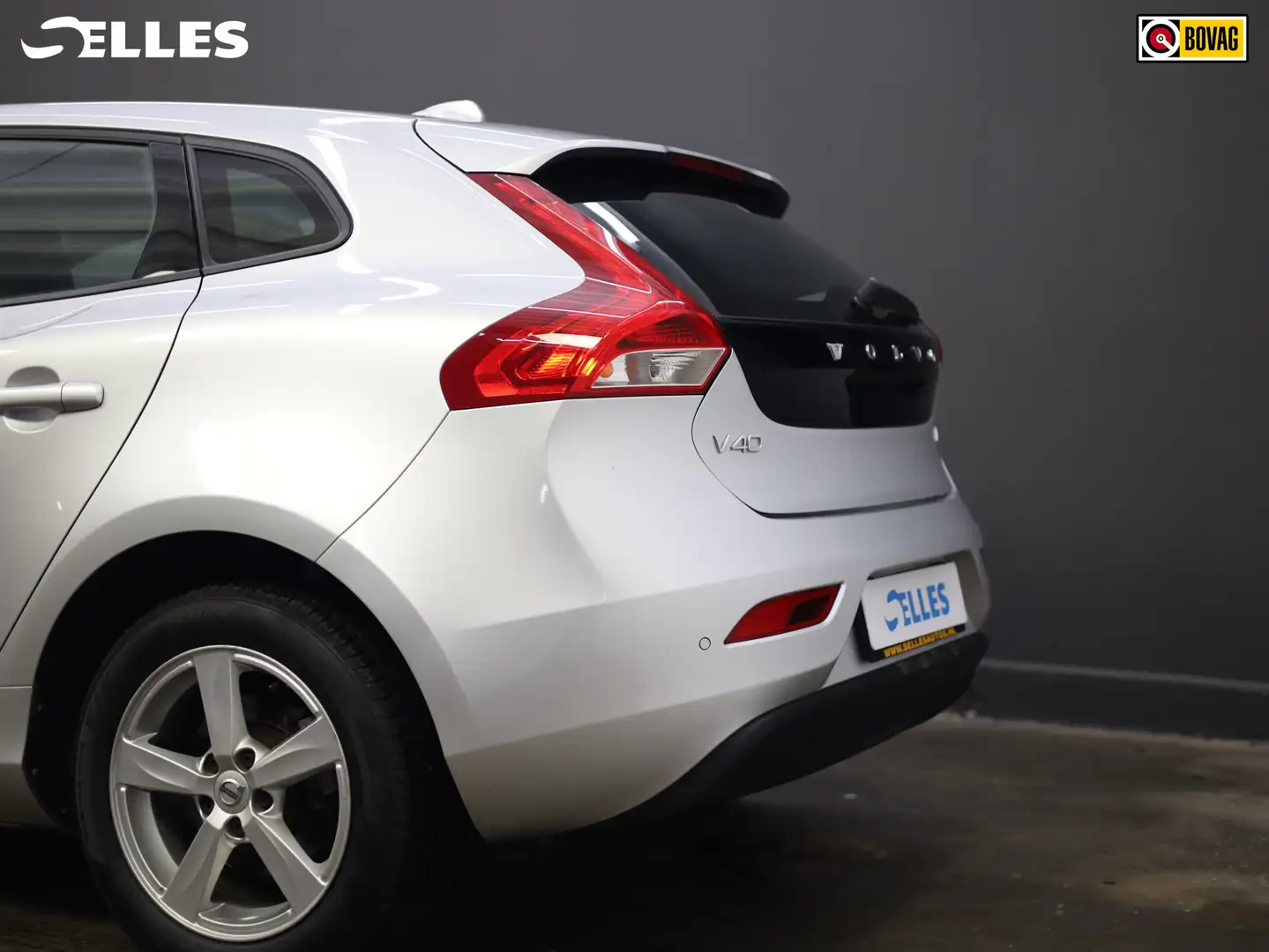 Volvo V40 2.0 D2 | Navigatie | Automaat | Grey - 2