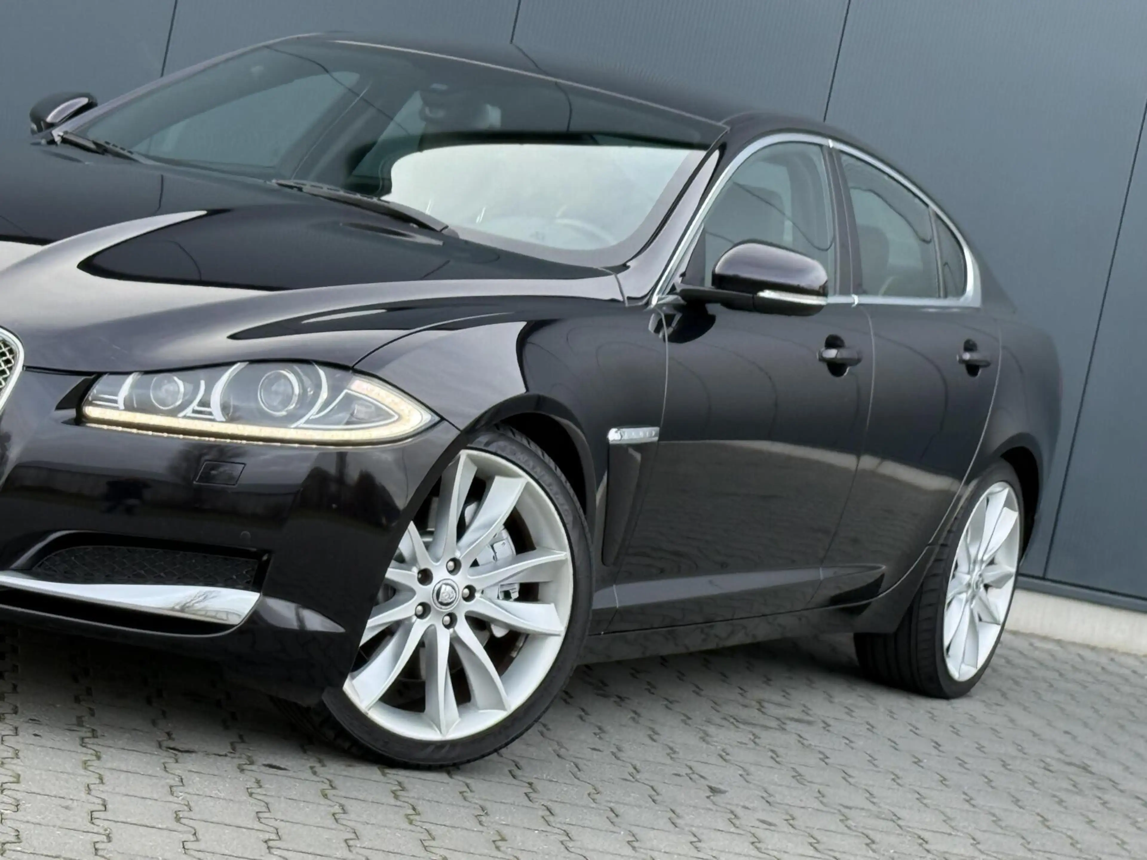 Jaguar XF 5.0 V8 385PK Portfolio Nieuw Model - Leder - Alcan — photo 6