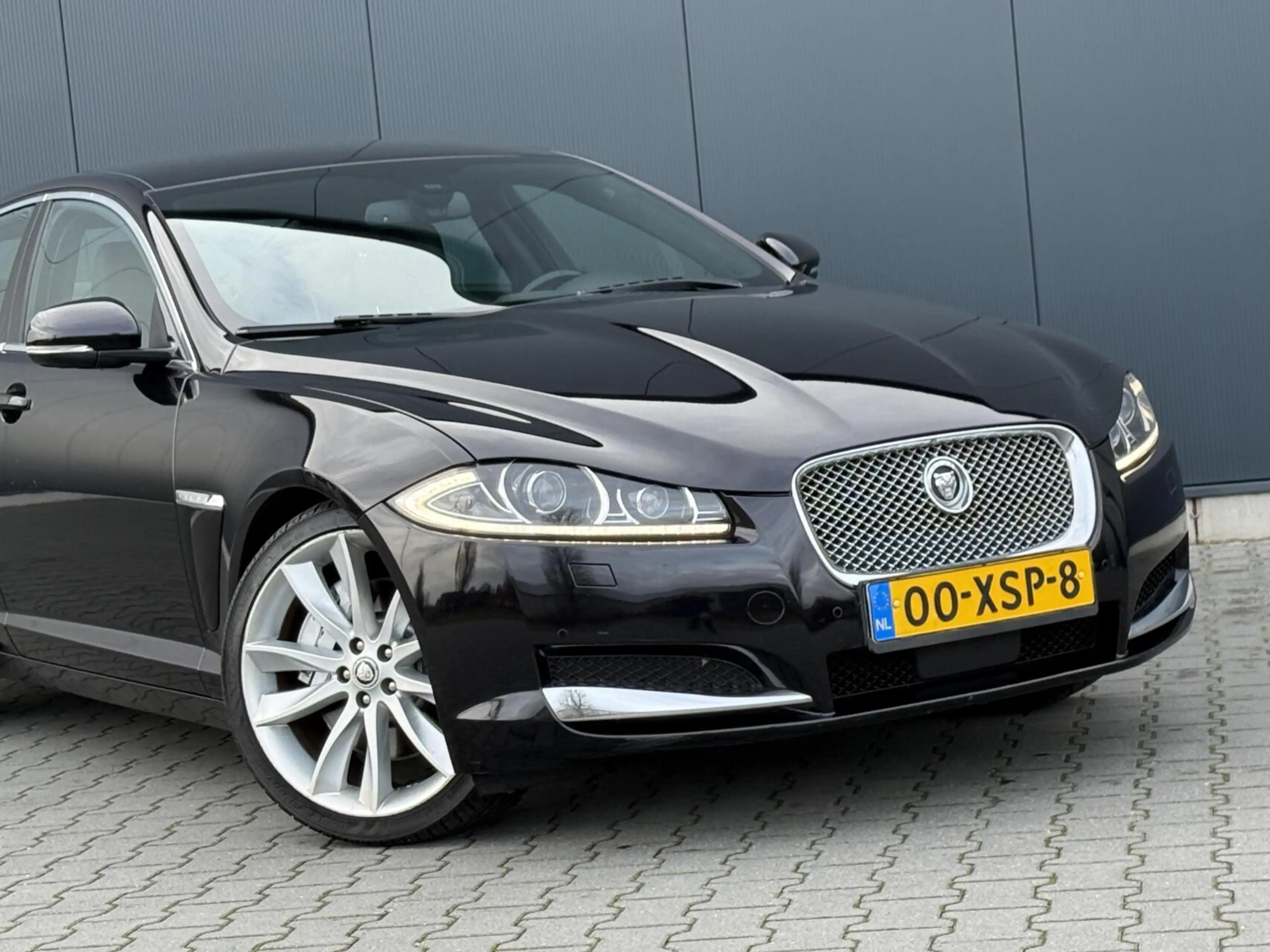 Jaguar XF 5.0 V8 385PK Portfolio Nieuw Model - Leder - Alcan — photo 12