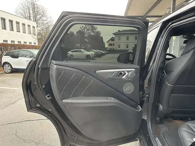 BMW XM 50e Aut. / Iconic Glow / AHK / Massage / Harman... Ansicht 13