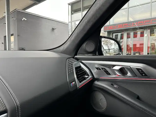 BMW XM 50e Aut. / Iconic Glow / AHK / Massage / Harman... Ansicht 45