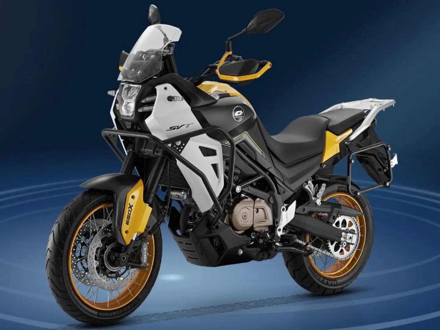 QJ Motor SVT650X Amarillo - 1