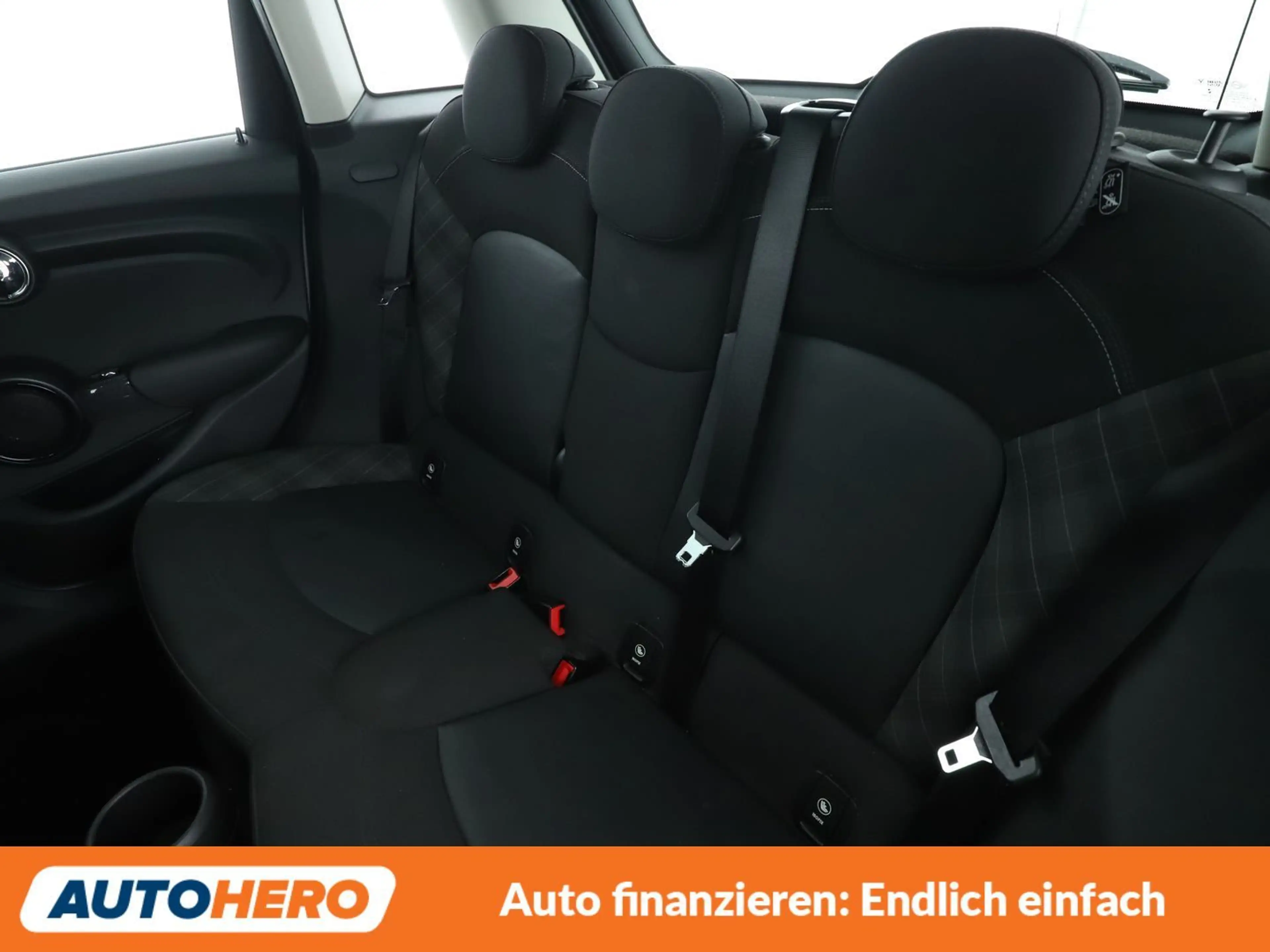 MINI Cooper D Cooper D *NAVI*TEMPO*PDC*SHZ*PANO*KLIMA* — photo 14