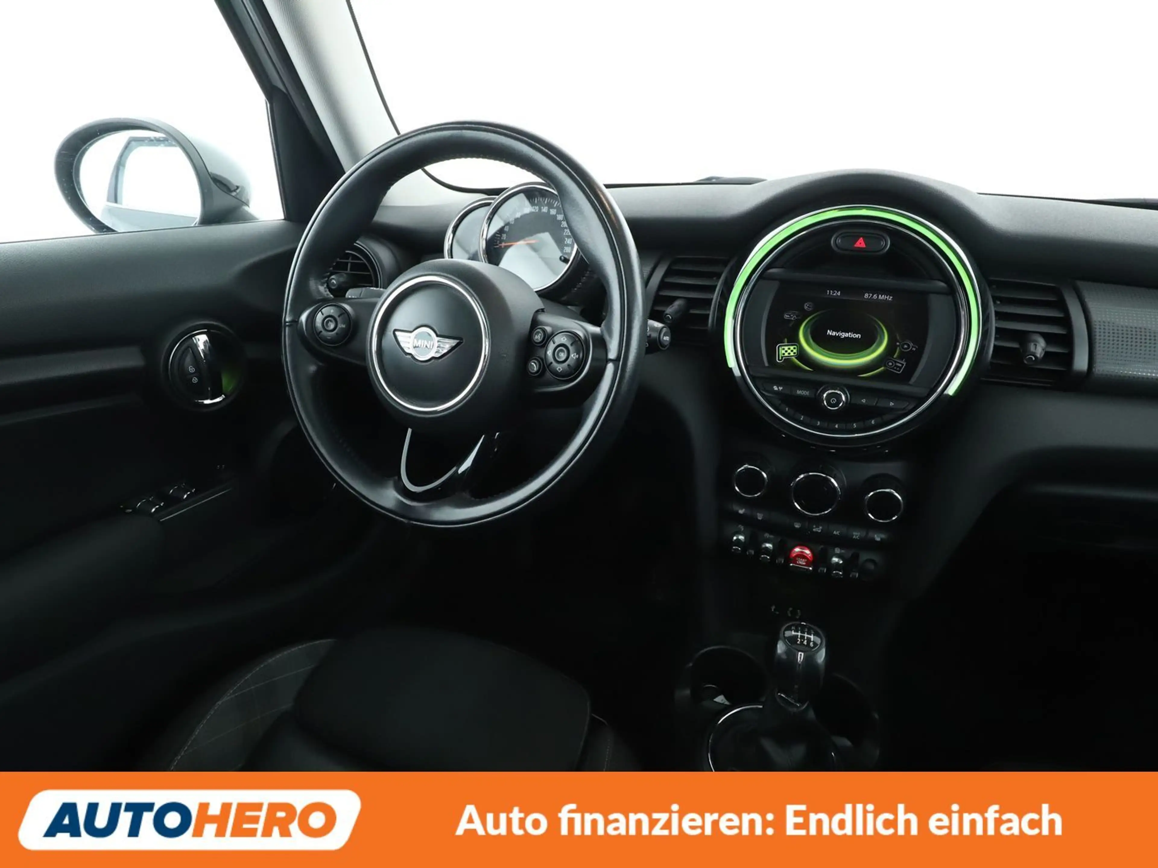 MINI Cooper D Cooper D *NAVI*TEMPO*PDC*SHZ*PANO*KLIMA* — photo 13