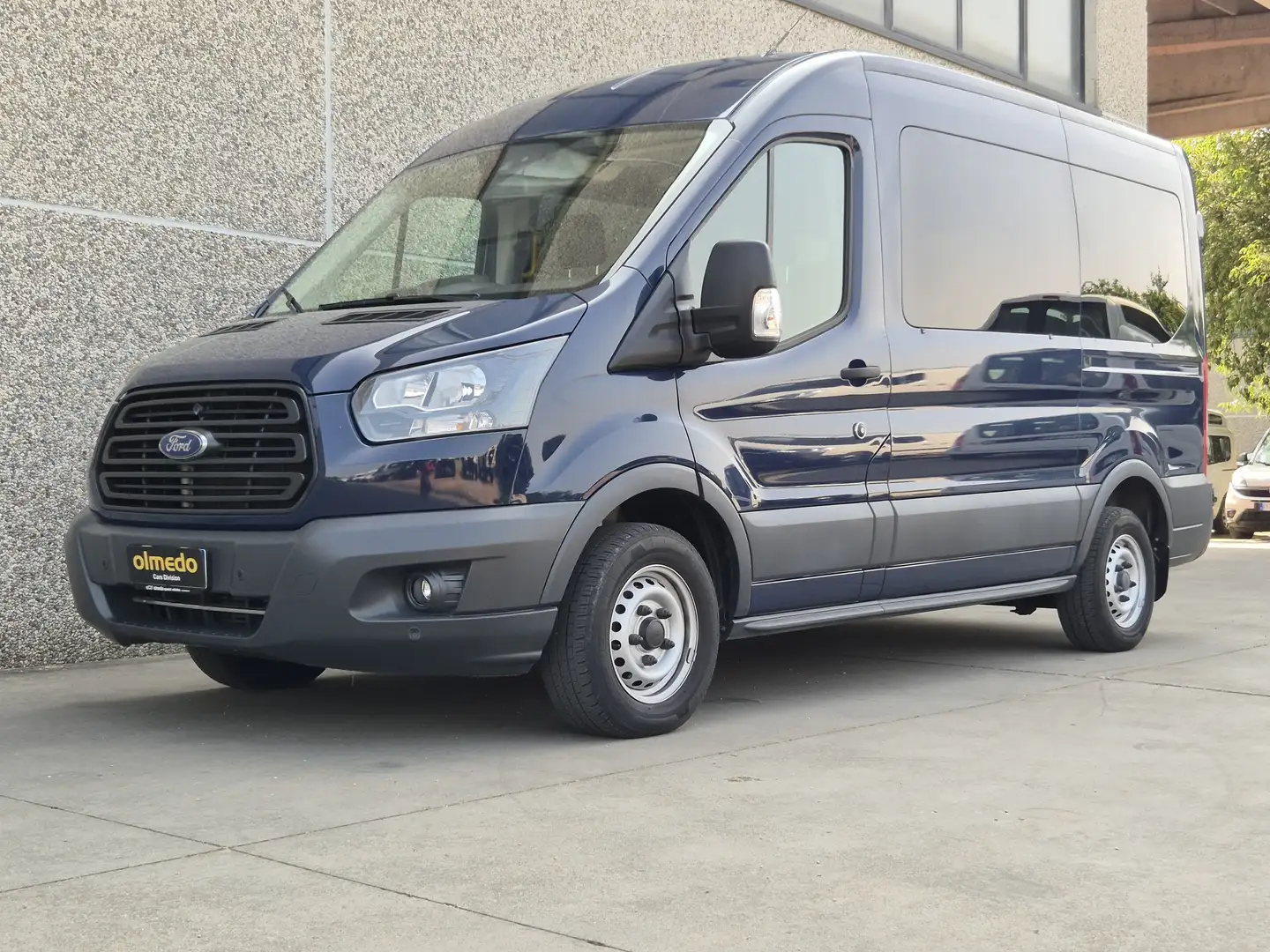 Ford Transit 2.0 tdci 131cv 8 posti Blu/Azzurro - 1