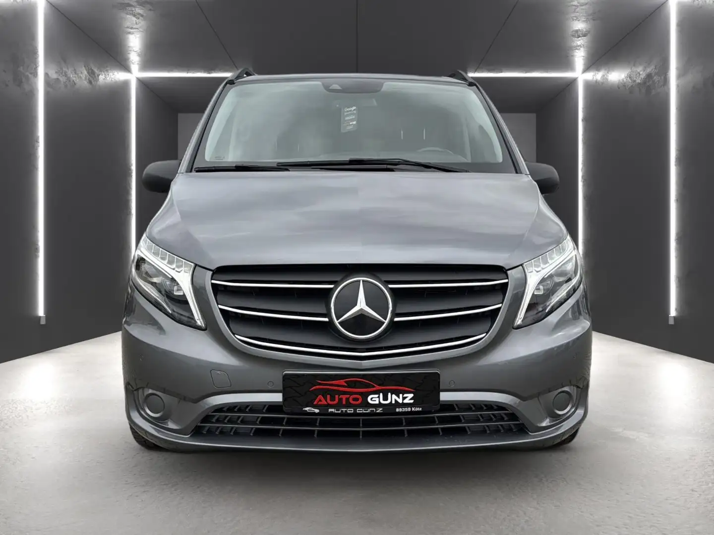 Mercedes-Benz Vito Tourer 116 CDI Edition lang Aut. *8Sitzer* Gris - 2