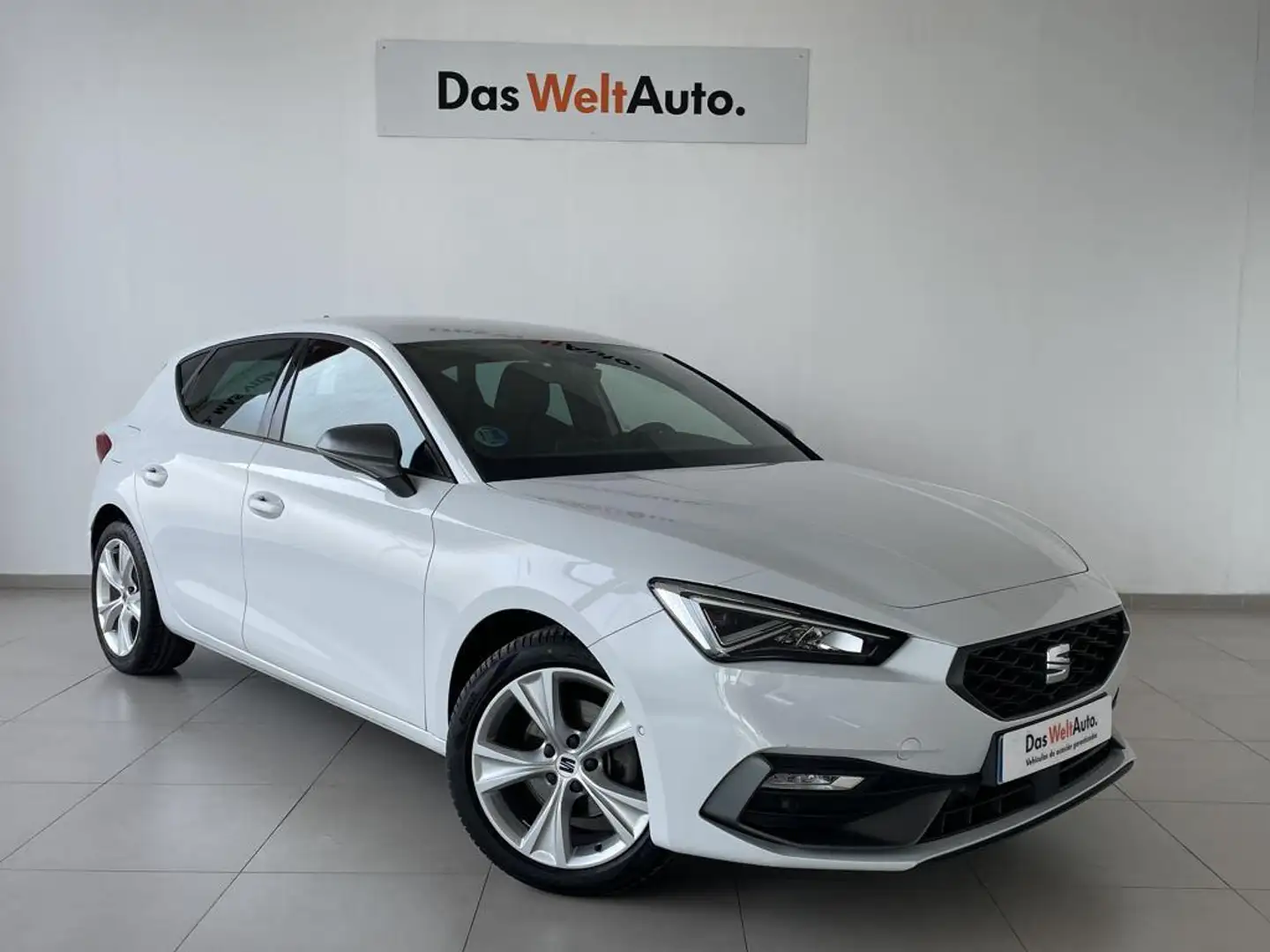SEAT Leon 1.5 eTSI DSG-7 S&S FR Special Edition 150 Wit - 1
