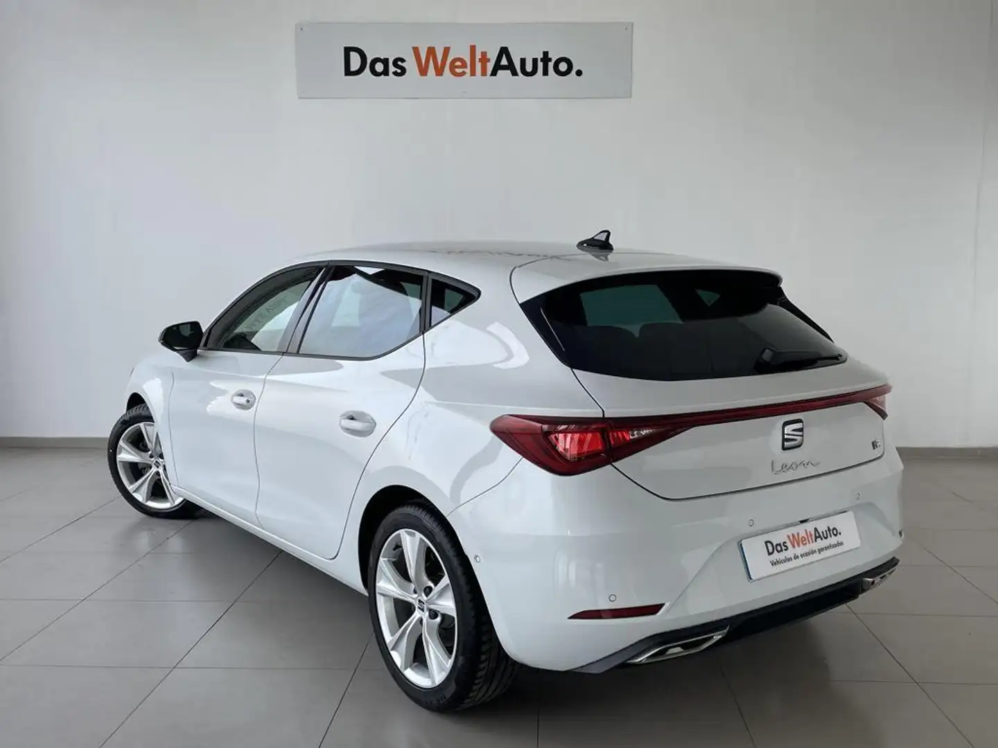 SEAT Leon 1.5 eTSI DSG-7 S&S FR Special Edition 150 Wit - 2