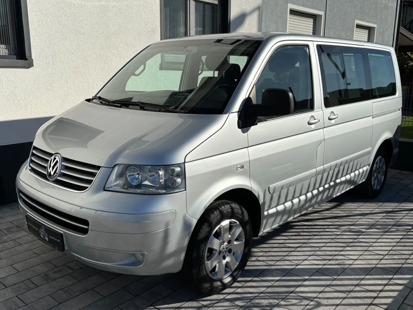 Volkswagen T5 Transporter T5 Multivan Comfortline /2.HD/TEMPOMAT/AHK Silber - 1