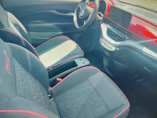 Fiat 500e view 6