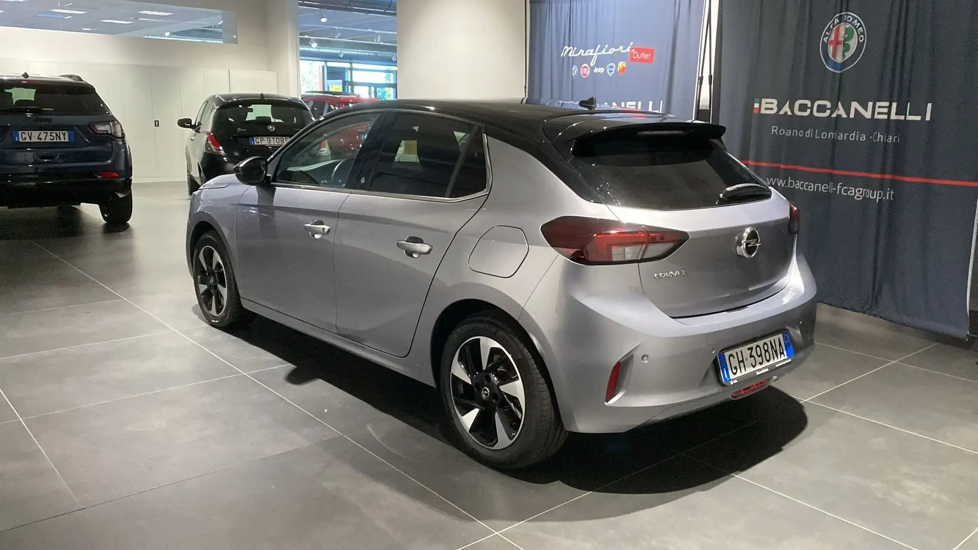 Opel Corsa-e 5 porte Elegance Grigio - 2