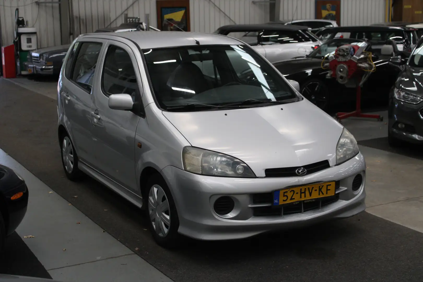 Daihatsu YRV Young RV 1.3-16V S Airco, Stuurbekrachtiging Gris - 2