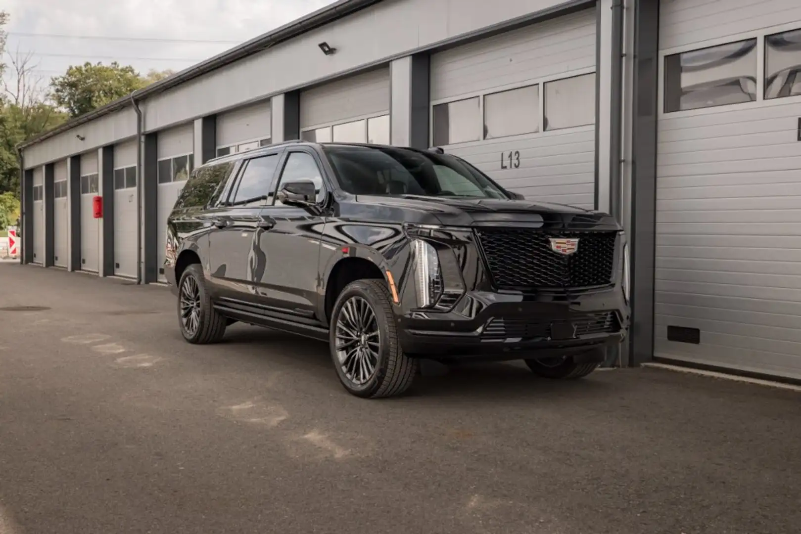 Cadillac Escalade ESV Sport Platinum 4x4 (+ ABV) Schwarz - 1
