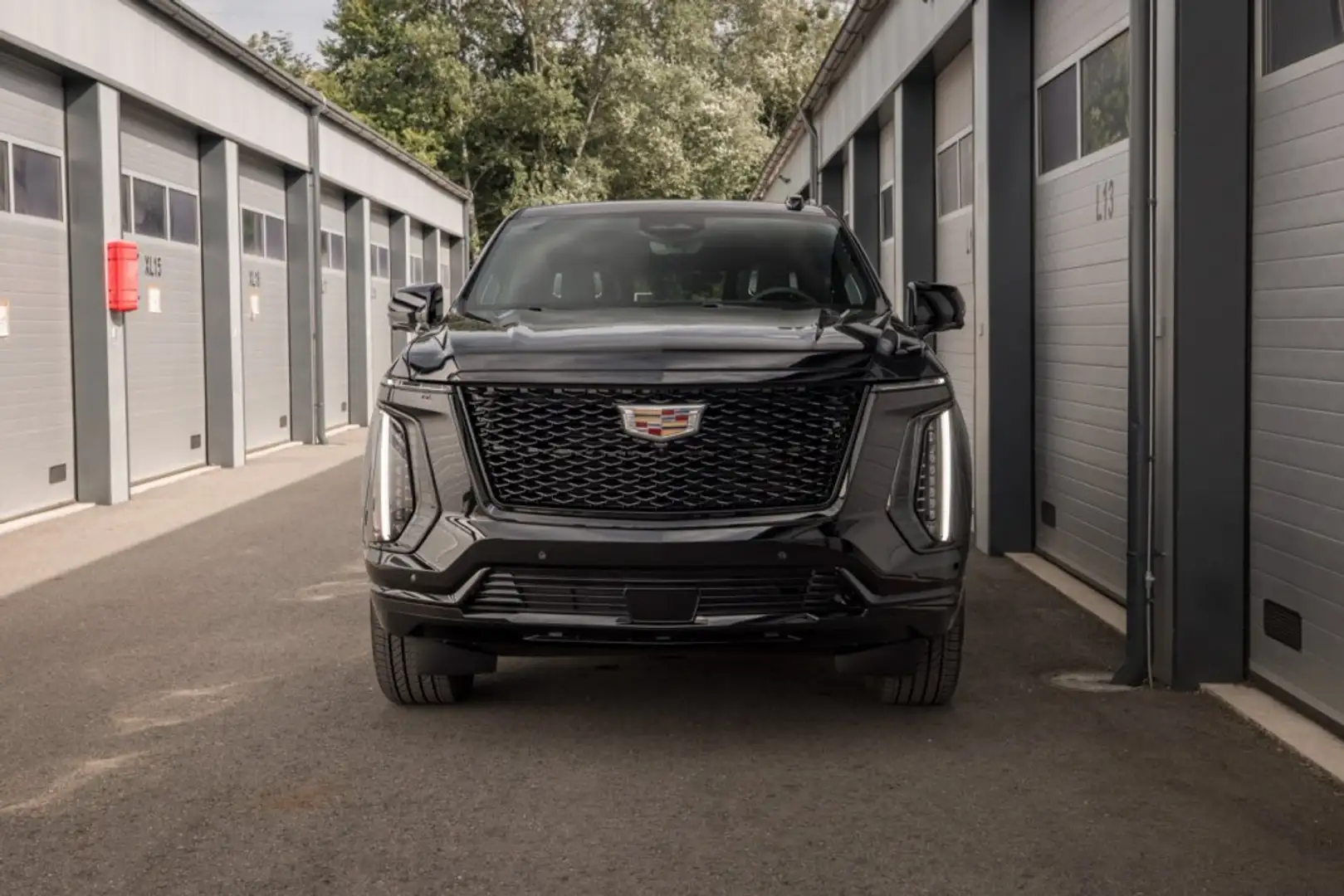 Cadillac Escalade ESV Sport Platinum 4x4 (+ ABV) Schwarz - 2