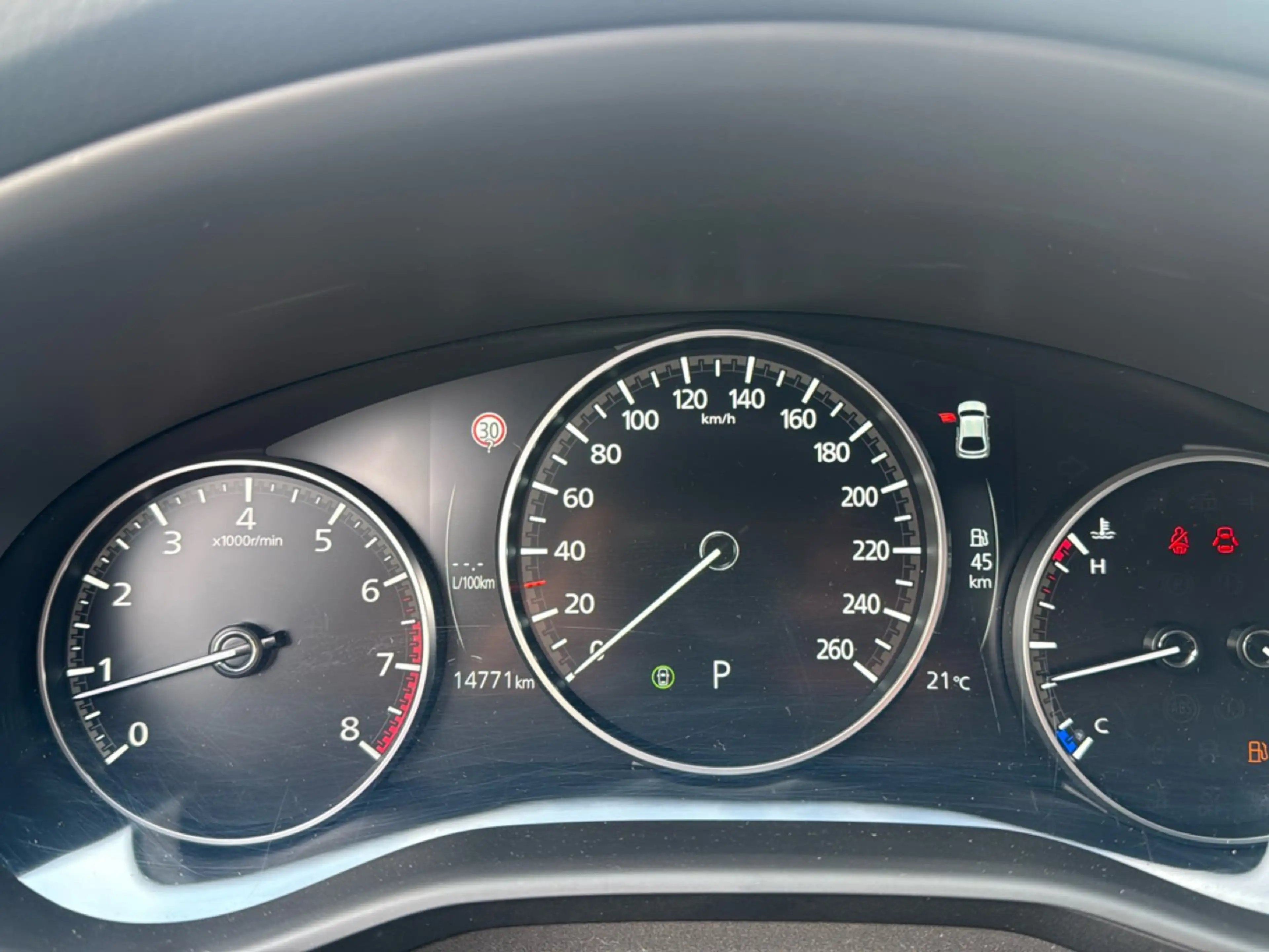 Mazda 3 2.5 e-Skyactiv G 103kW Takumi — photo 12
