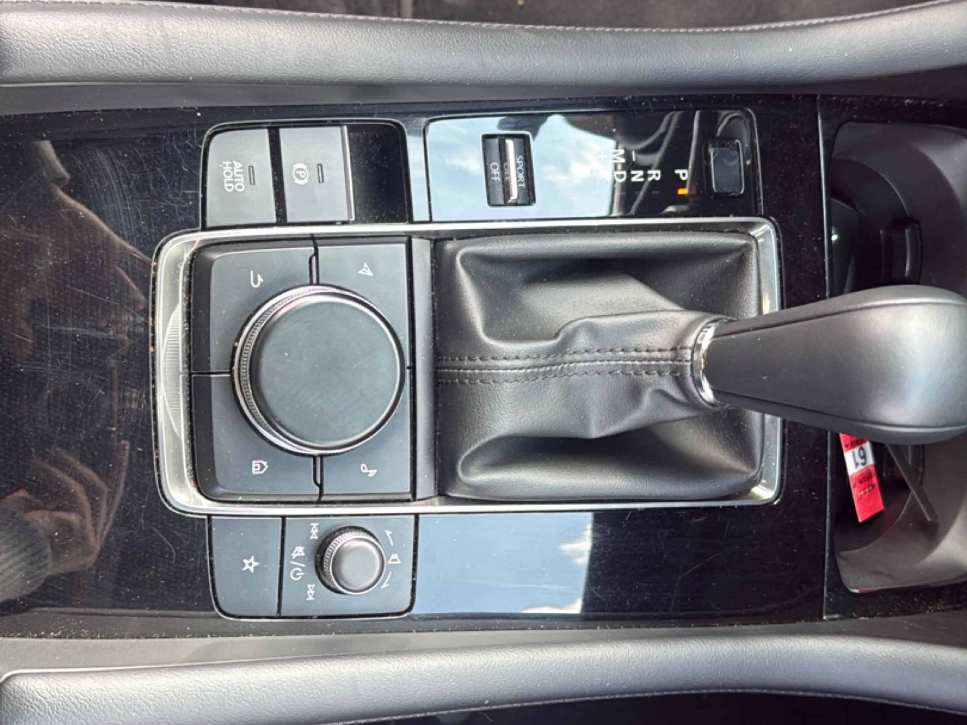 Mazda 3 2.5 e-Skyactiv G 103kW Takumi — photo 14